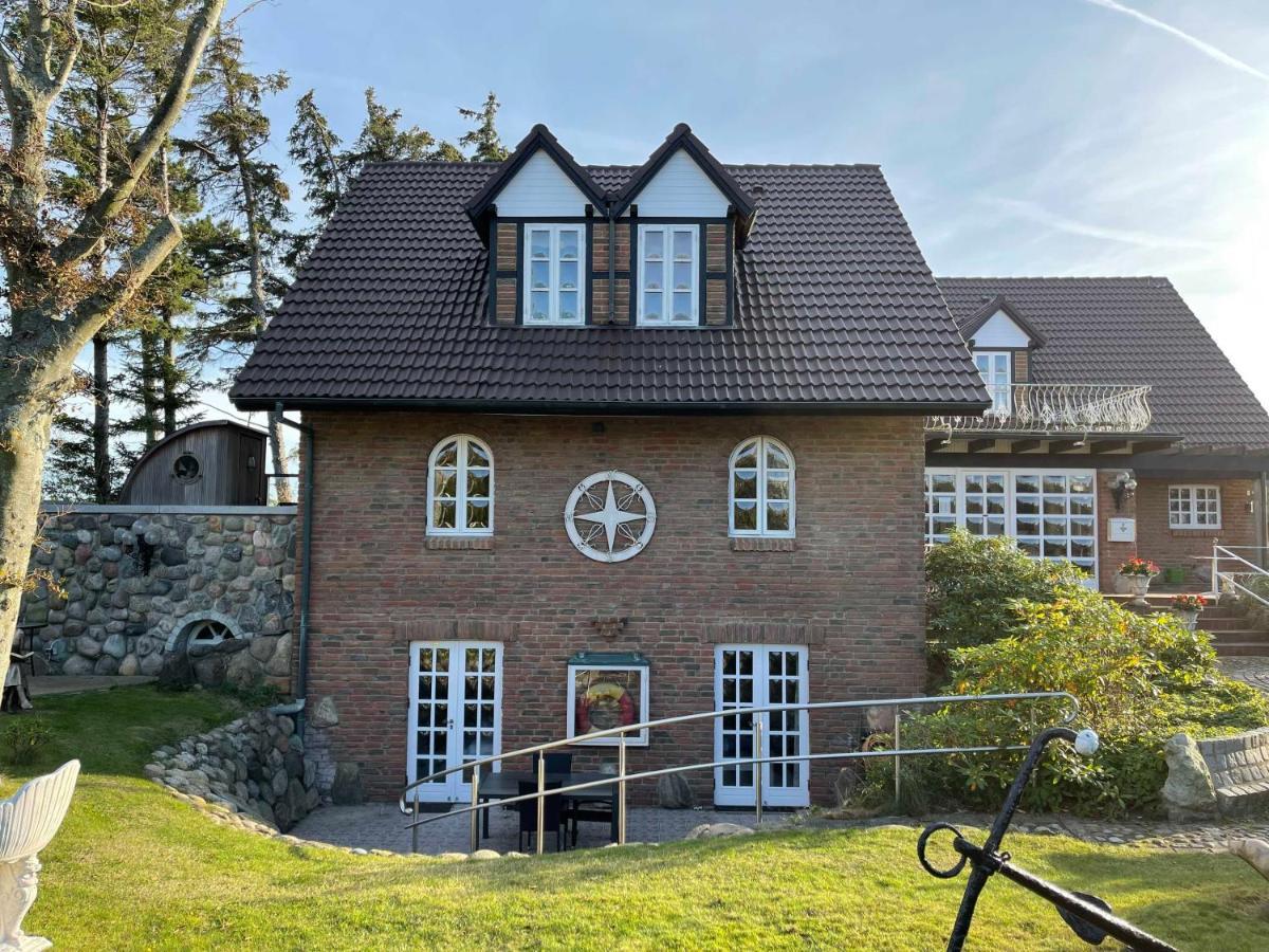 Huus Luttenblick Wyk auf Foehr Exterior photo